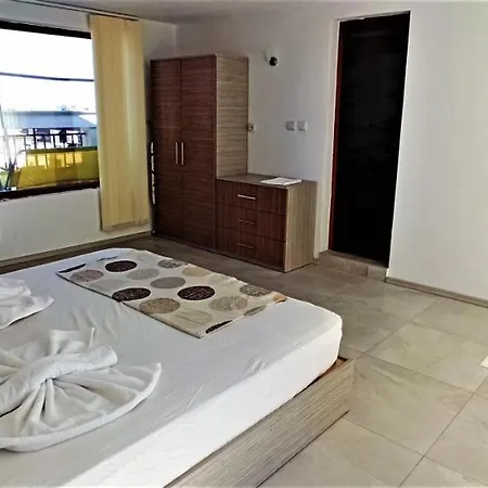 Diamond Palace Apartman Napospart